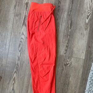 Athleta Trekkie jogger, vibrant orange, size 4 Tall